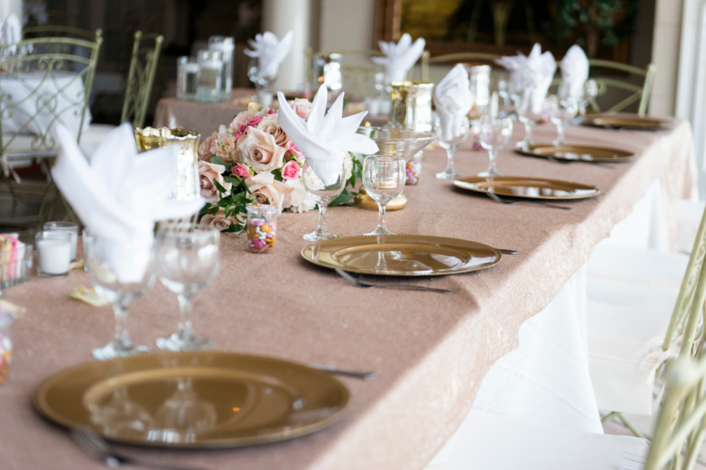 Grand Island Mansion table setting